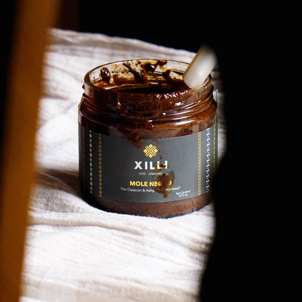 Mole Negro by XILLI